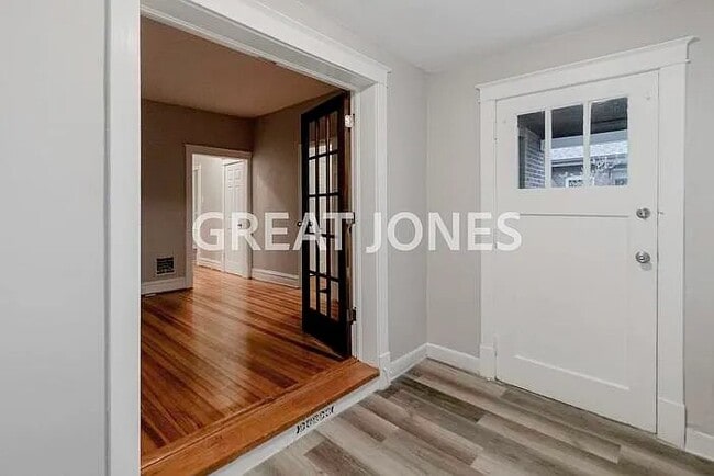 Building Photo - 8626 Argyle Ave