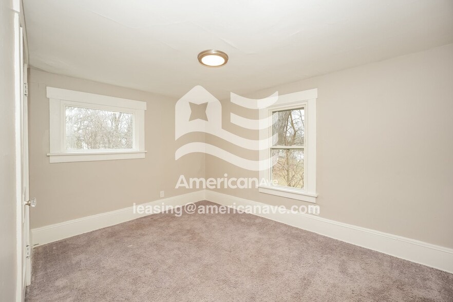 Building Photo - 1919 Widmer Ct NE