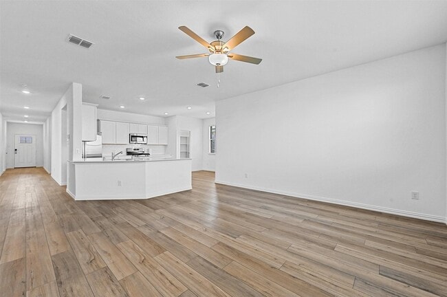 Building Photo - 808 Blackhawk Dr