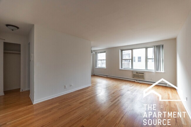 Building Photo - 3710 N Pine Grove Ave