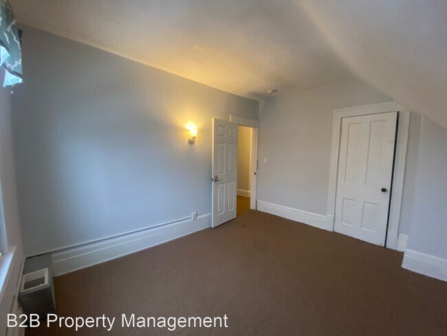 Building Photo - 3 br, 1 bath House - 12028 Wade Park Ave.