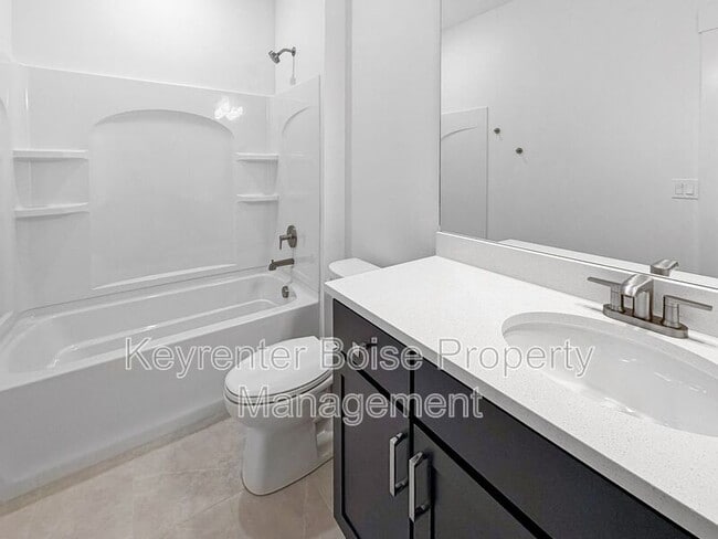 Building Photo - 280 S Filbert Ln