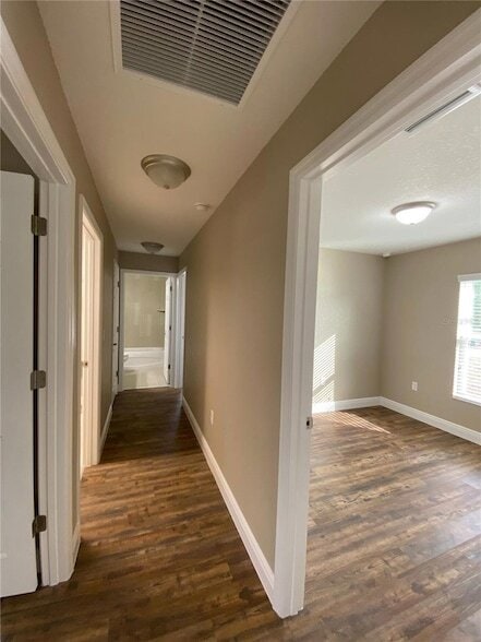 Building Photo - 4764 SW 139th Ln
