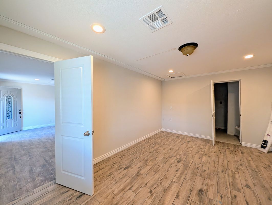 Building Photo - 13208 W Tuckey Ln