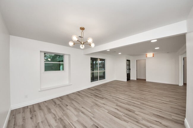 Building Photo - 10227 Metronome Dr