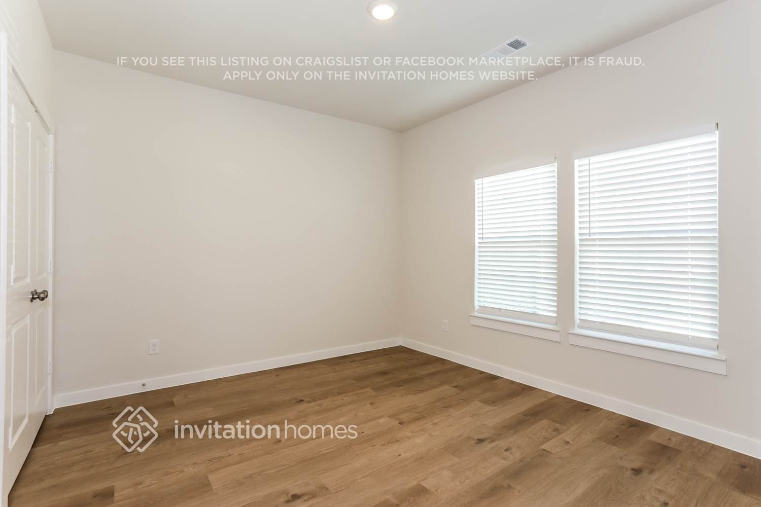 Building Photo - 419 Amberville Dr