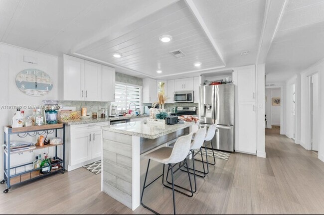 Building Photo - 164 Blue Harbor Dr