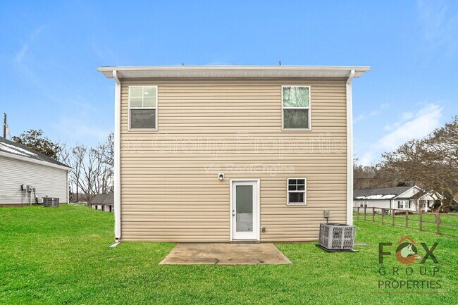 Building Photo - 523 Locust St