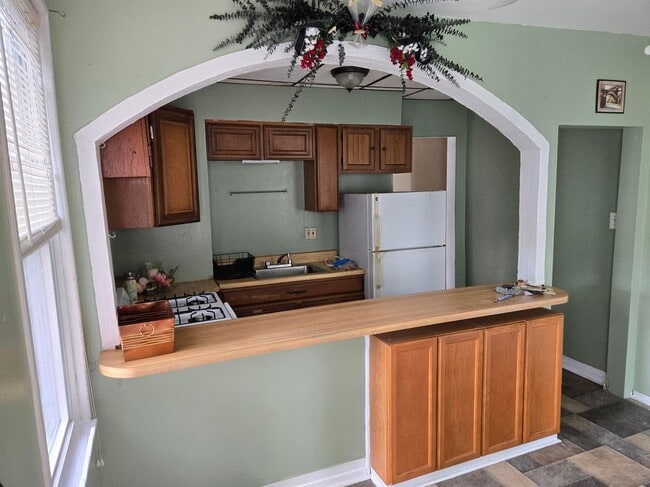 Building Photo - 3301 E Northern Pkwy