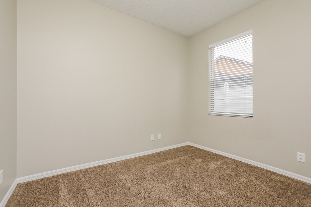 Building Photo - 13761 Meadowpark Ave