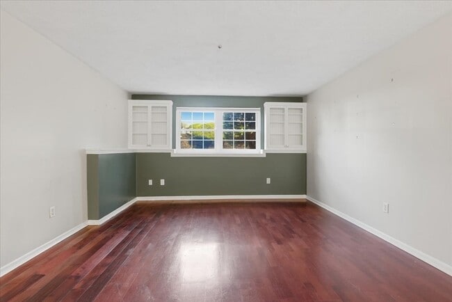 Building Photo - 360 Neponset St