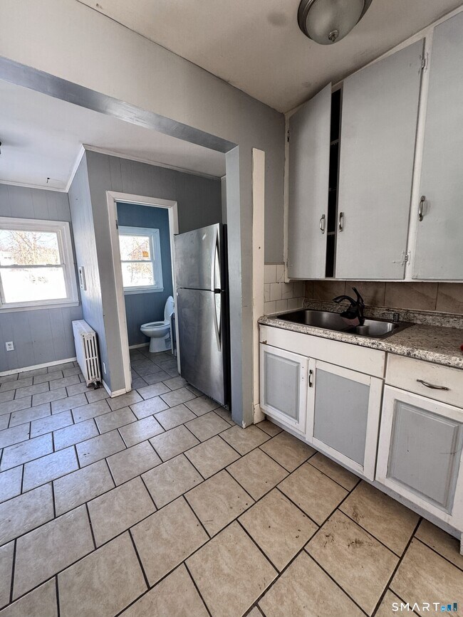 Building Photo - 269 Helen St