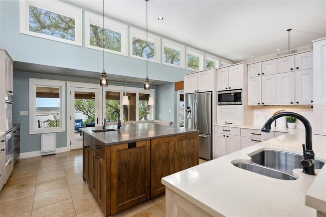 Building Photo - 15911 Booth Cir