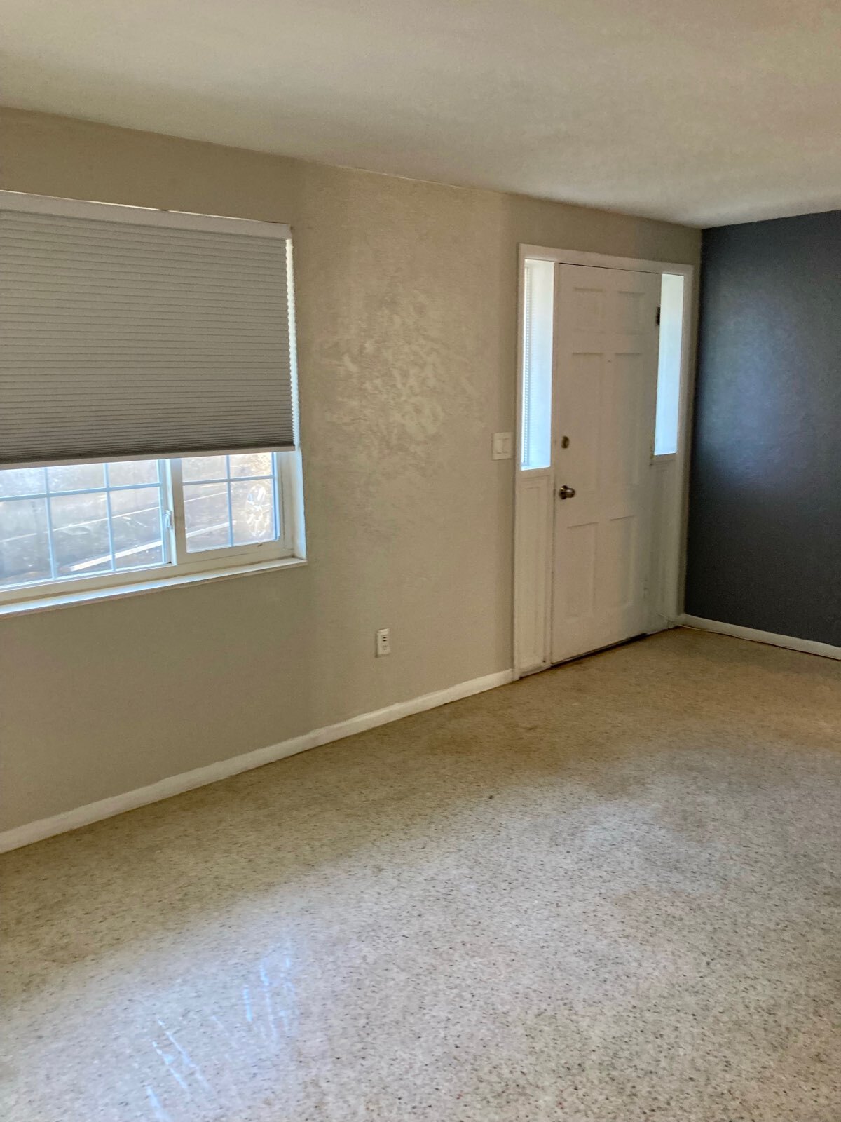 Building Photo - 4338 Beacon Square Dr