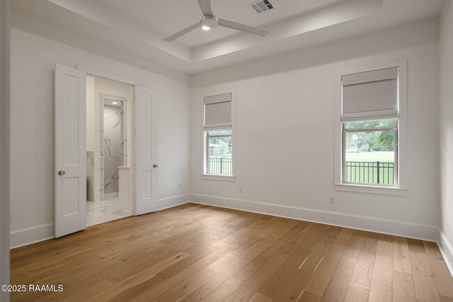 Building Photo - 102 Drifting Sands Ln