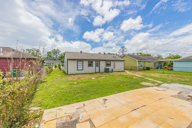 Building Photo - 5007 Northridge Dr