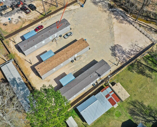 Building Photo - 21044 S Sabine Dr