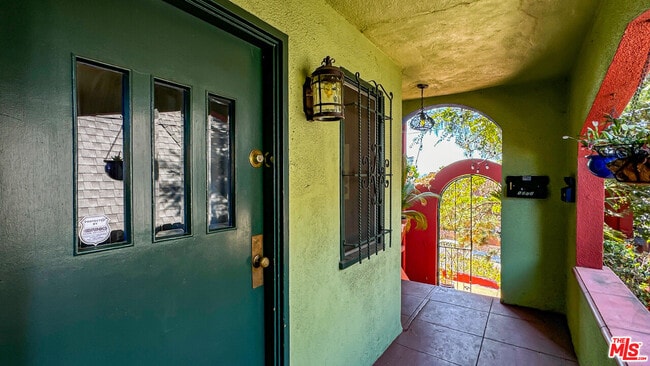 Building Photo - 1024 Coronado Terrace