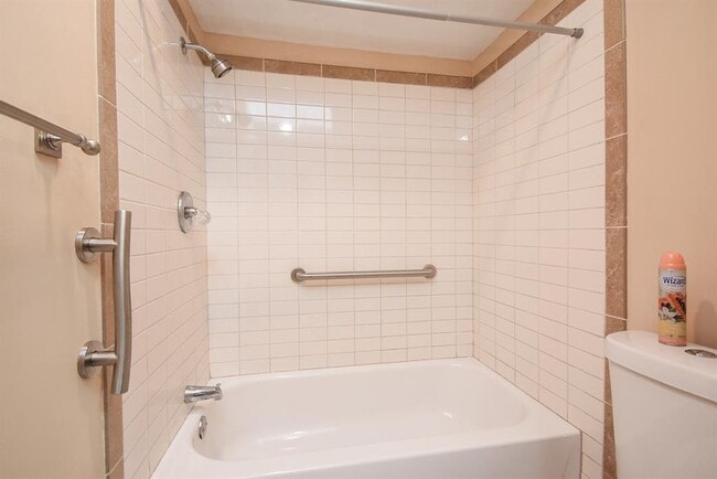 Building Photo - 11823 Zarroll Dr