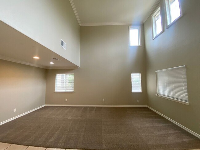 Building Photo - Temecula 4 Bedroom + Loft & Office Available in July