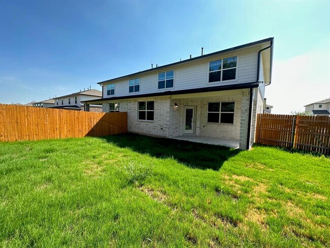 Building Photo - 209 Saide St