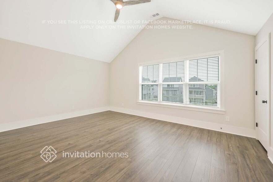 Building Photo - 220 Founders Ln