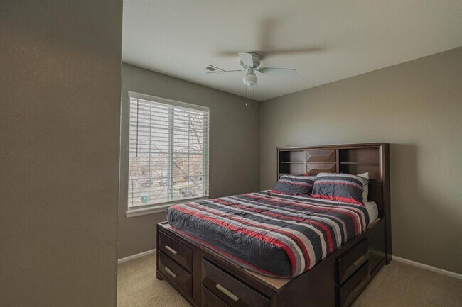 Building Photo - 1245 S Flatrock Cir