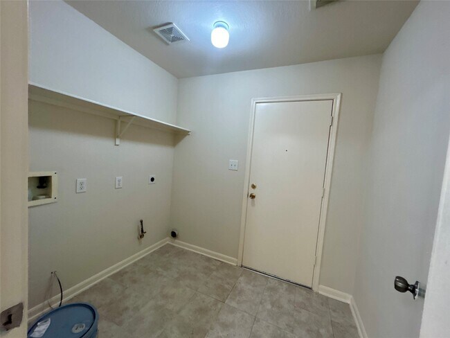 Building Photo - 6706 Wild Pecan Trail
