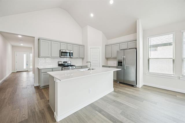 Building Photo - 646 Briar Dr