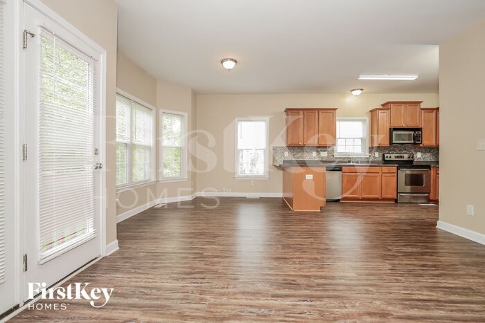 Building Photo - 208 Water Mill Rd