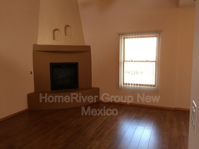 Building Photo - 828 Kipuka Dr NW