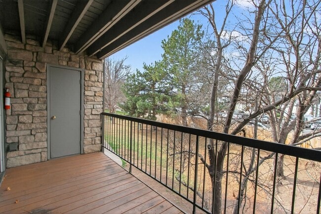 Building Photo - 2575 S Syracuse Way