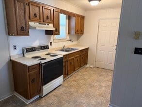 Building Photo - 2144 S 2nd St