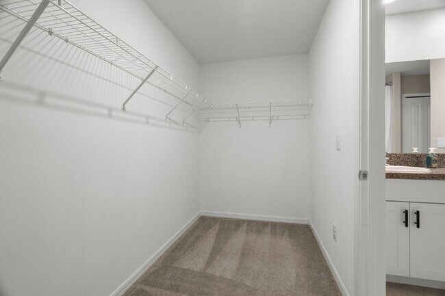 Building Photo - LIKE NEW Home For Rent in Sun City!