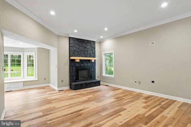 Building Photo - 41433 Red Hill Rd