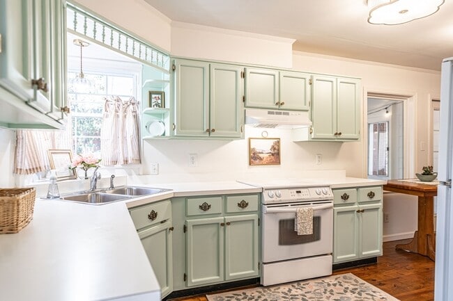 Building Photo - 435 W Baltimore Ave