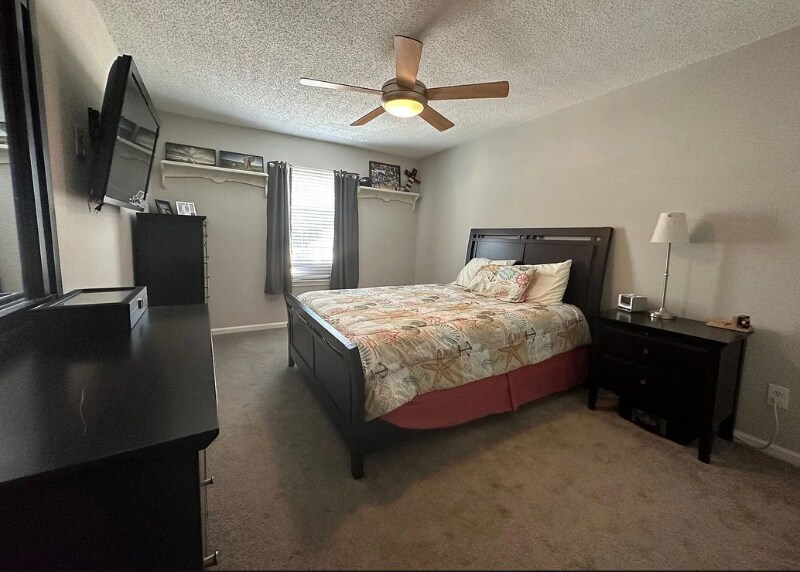 Building Photo - 5057 Gatehouse Way