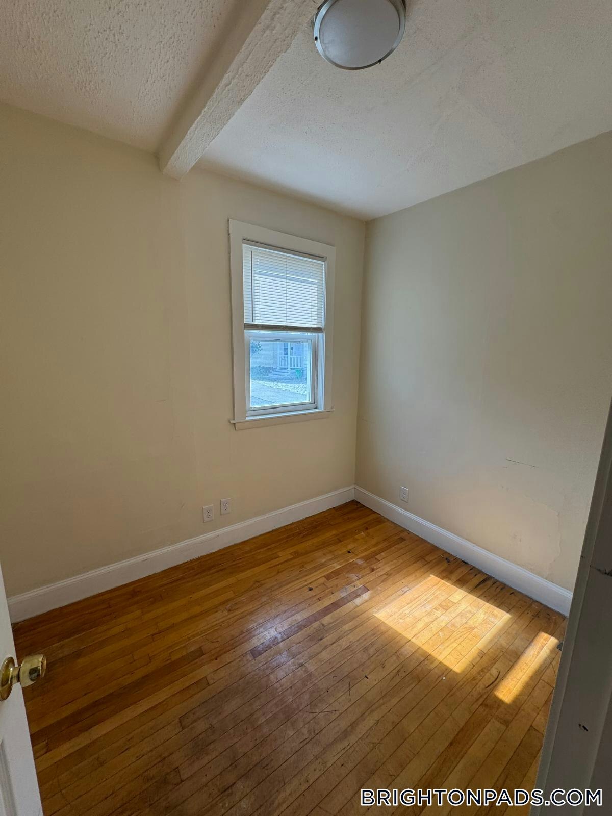 Building Photo - 44 Winship St