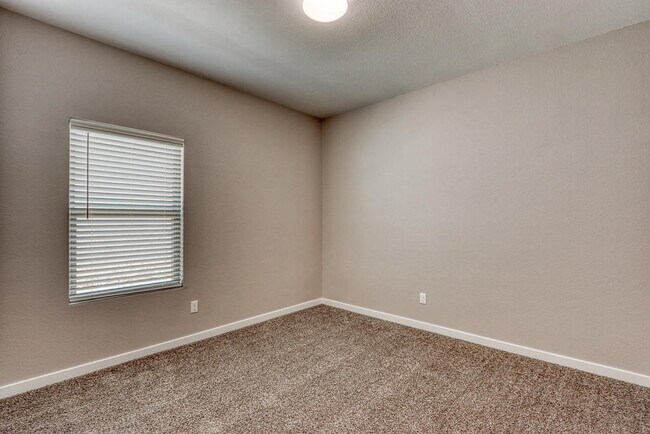 Building Photo - 409 Beech Tree Dr