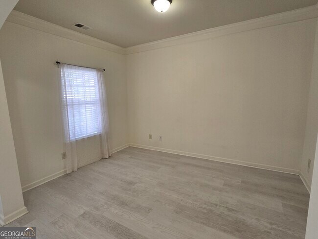 Building Photo - 2020 Beyers Landing Dr