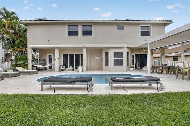 Building Photo - 981 Waterside Cir