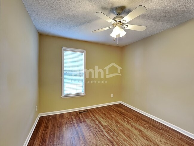 Building Photo - 941 S Philwood Ct