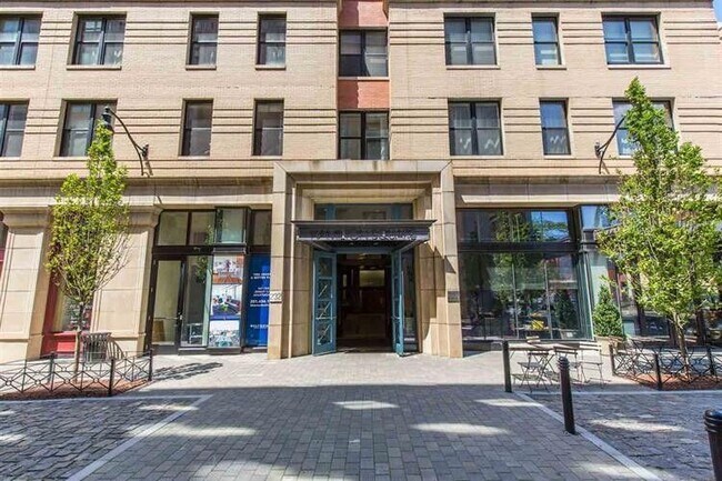 Building Photo - 232 Pavonia Ave