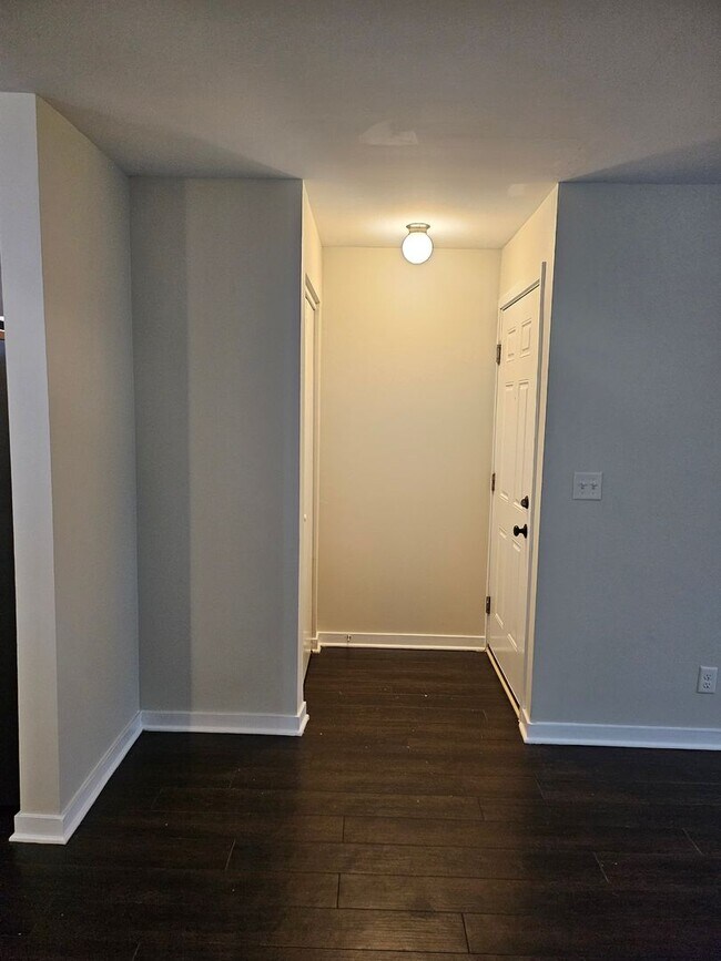 Building Photo - 1500 Light Road