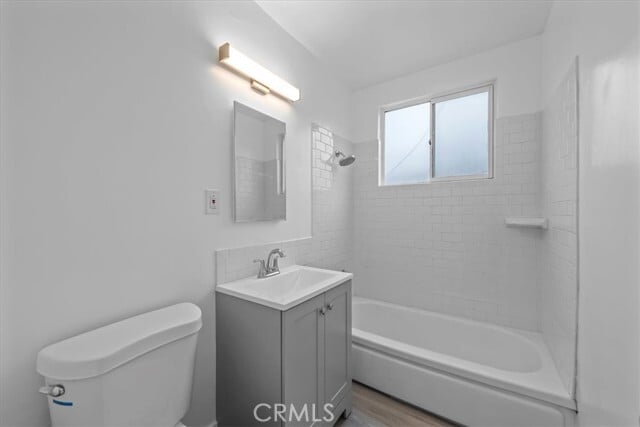 Building Photo - 853 W 23rd St