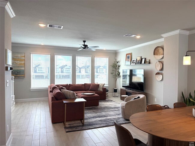 Building Photo - 5614 Green Rise Ln