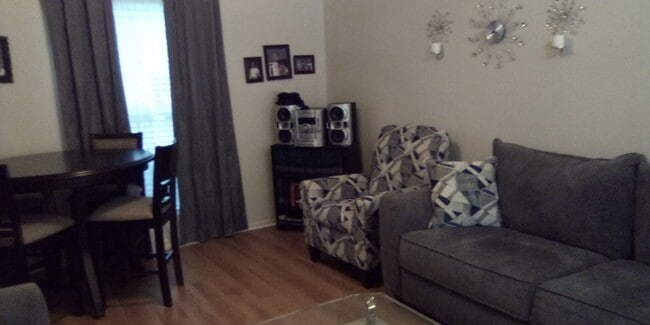 Building Photo - 16161 Tiger Bend Rd