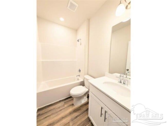 Building Photo - 9907 Starling Dr