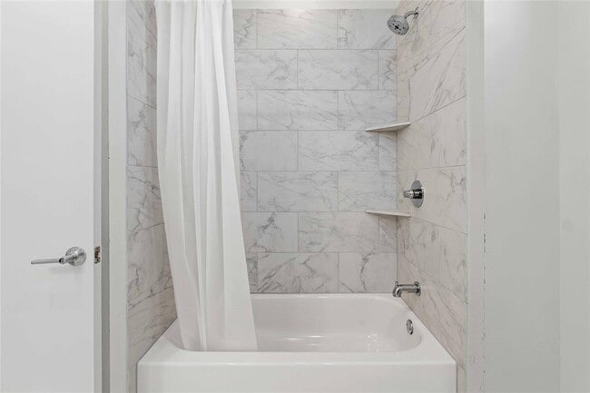 Building Photo - 3109 Aldwyche Dr