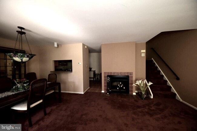 Building Photo - 620B Palmer Ln